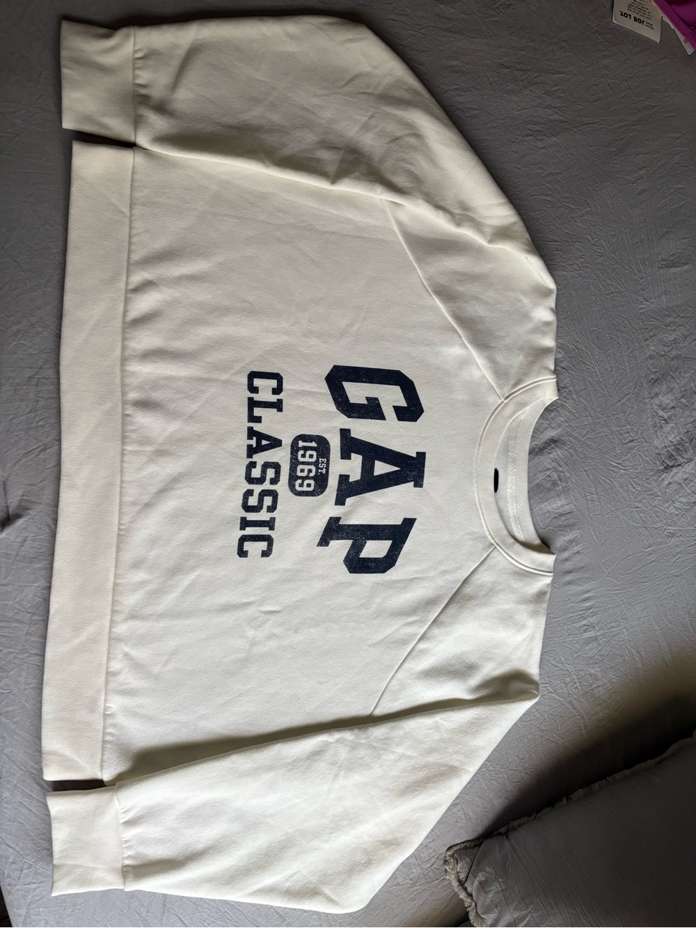 GAP White Crewneck Sweatshirt with Navy Tag - Picture 3 of 4